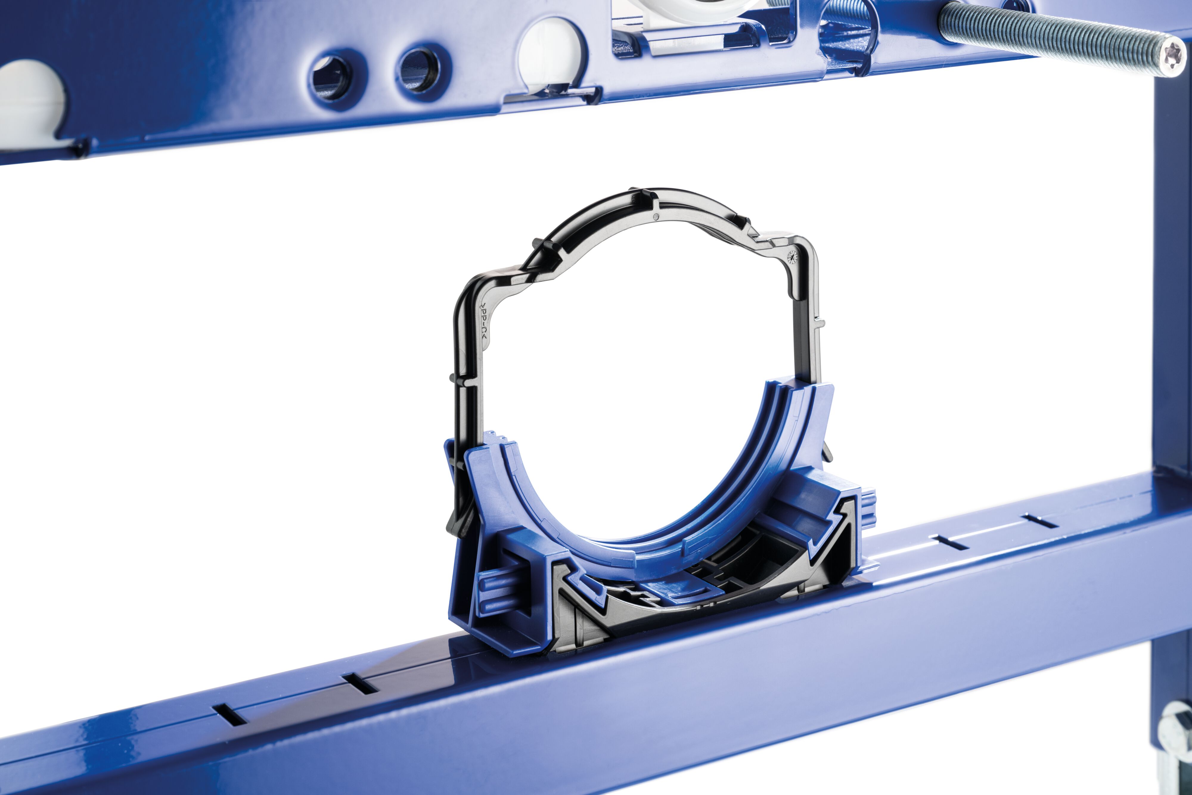 2025 Duofix feature_Simply adjustable pipe bracket_ssts-2409_4051-1a.jpg