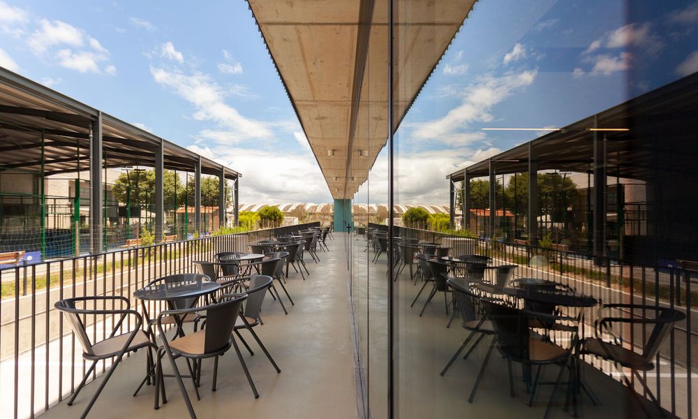 Smart Studios Carcavelos Courtyard